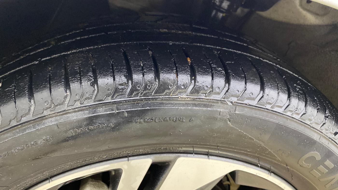 2023 Hyundai NEW I20 ASTA 1.2 MT, Petrol, Manual, 33,642 km, Left Front Tyre Tread