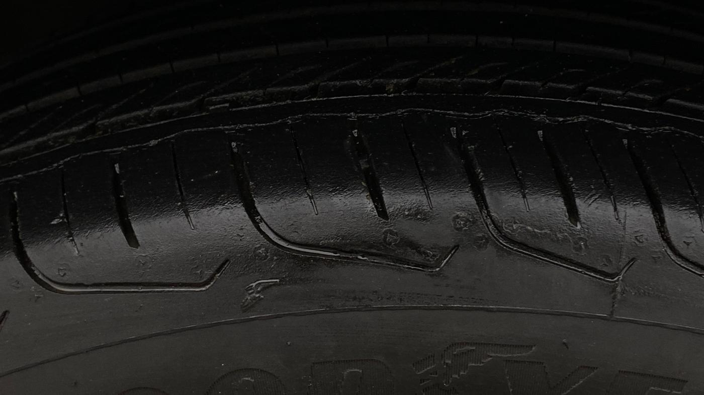 2024 Maruti FRONX DELTA PLUS 1.2L AGS, Petrol, Automatic, 21,003 km, Left Front Tyre Tread