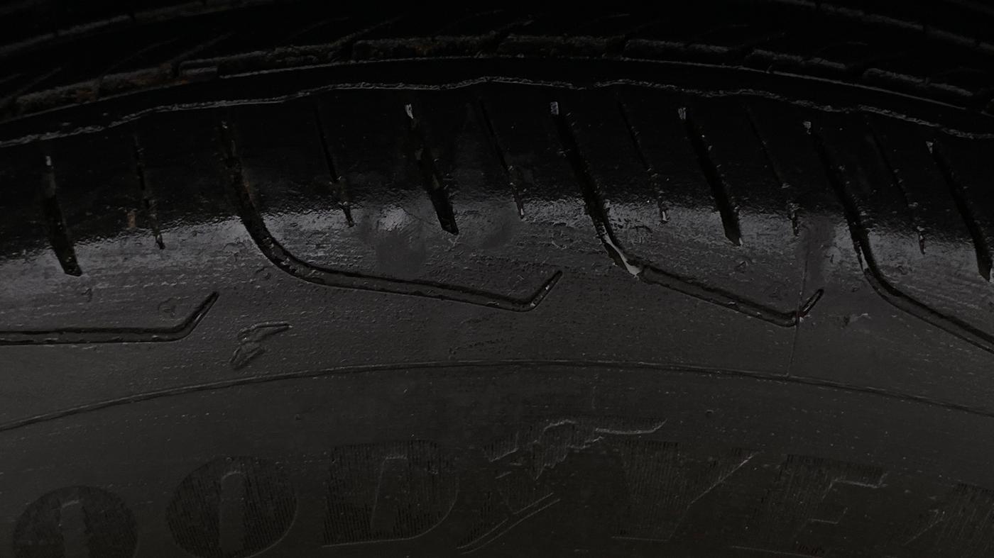 2024 Maruti FRONX DELTA PLUS 1.2L AGS, Petrol, Automatic, 21,003 km, Right Rear Tyre Tread