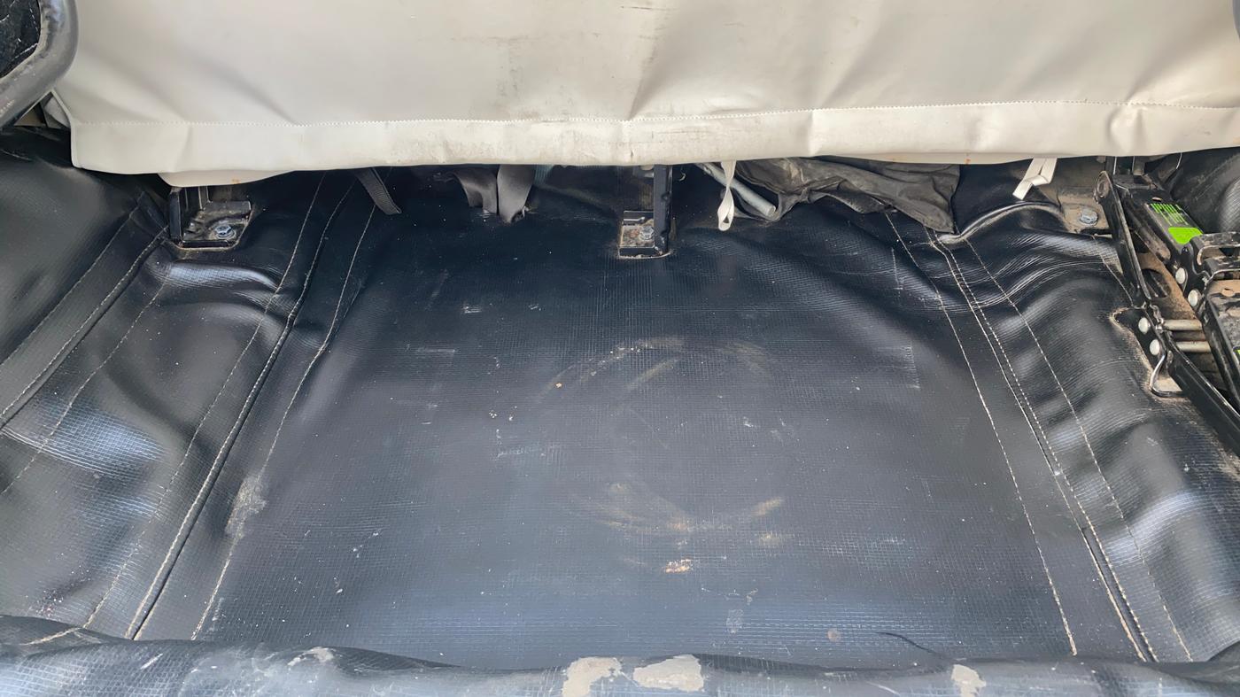 2016 Mahindra TUV300 T8, Diesel, Manual, 79,947 km, Boot Inside