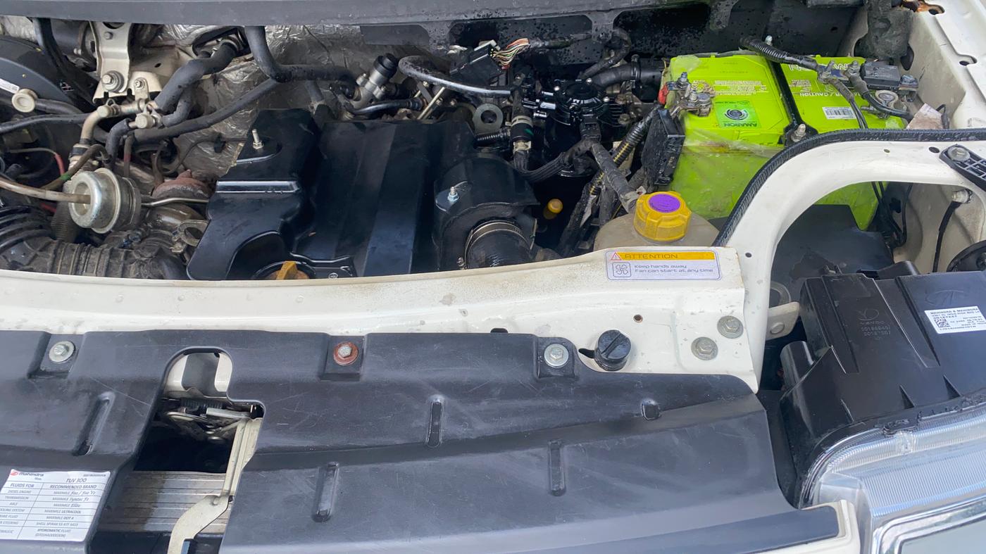 2016 Mahindra TUV300 T8, Diesel, Manual, 79,947 km, Engine View - Right