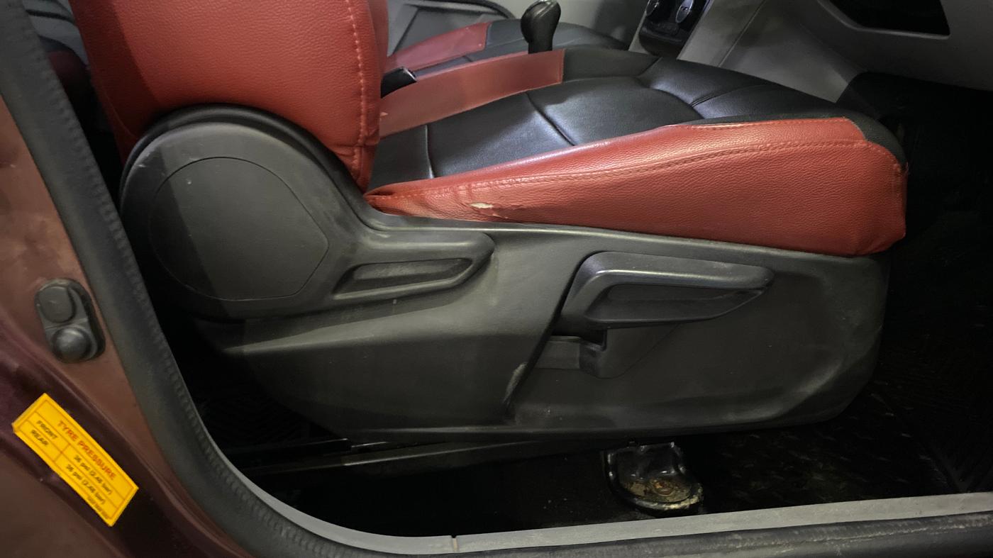 2020 Tata TIGOR XZ PLUS PETROL, Petrol, Manual, 85,723 km, Driver Side Adjustment Panel