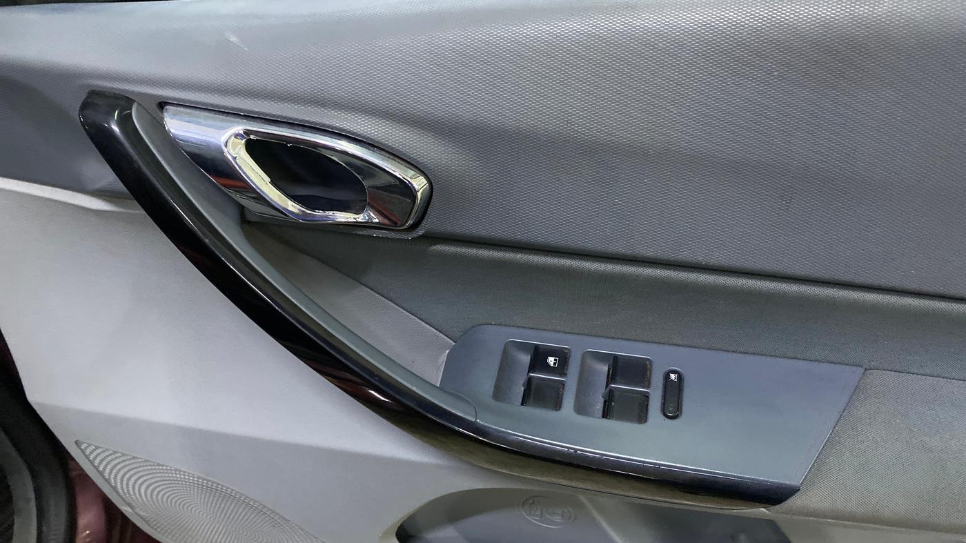 2020 Tata TIGOR XZ PLUS PETROL, Petrol, Manual, 85,723 km, Driver Side Door Panels Control