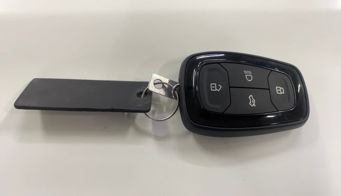 2022 Tata NEXON XZ PLUS (HS) PETROL, Petrol, Manual, 41,450 km, Key Close Up