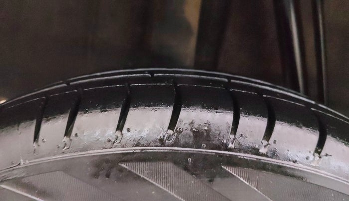 2016 Renault Kwid RXT 0.8, Petrol, Manual, 94,841 km, Right Rear Tyre Tread