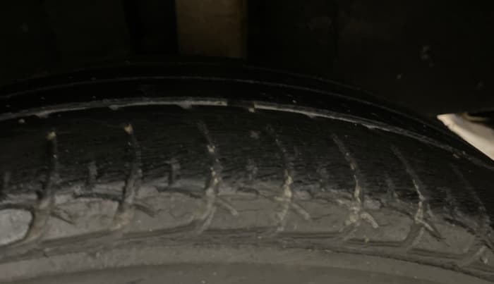 2023 Renault Kwid RXT 1.0, Petrol, Manual, 30,296 km, Left Rear Tyre Tread