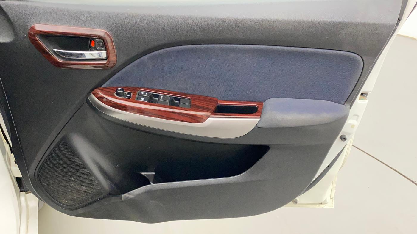 2021 Maruti Baleno ZETA PETROL 1.2, Petrol, Manual, 27,727 km, Driver Side Door Panels Control