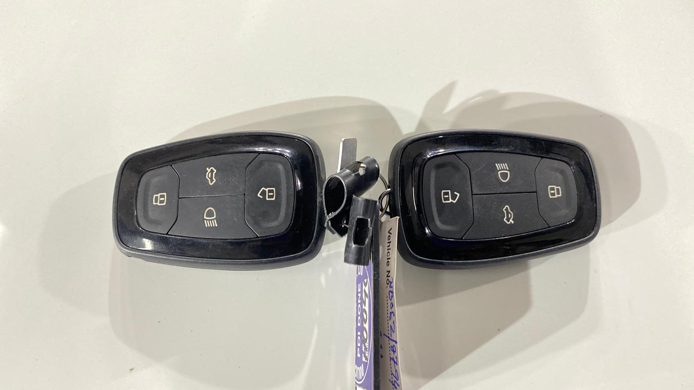 2023 Tata NEXON CREATIVE+ DCA 1.2 PETROL, Petrol, Automatic, 8,456 km, Key Close Up