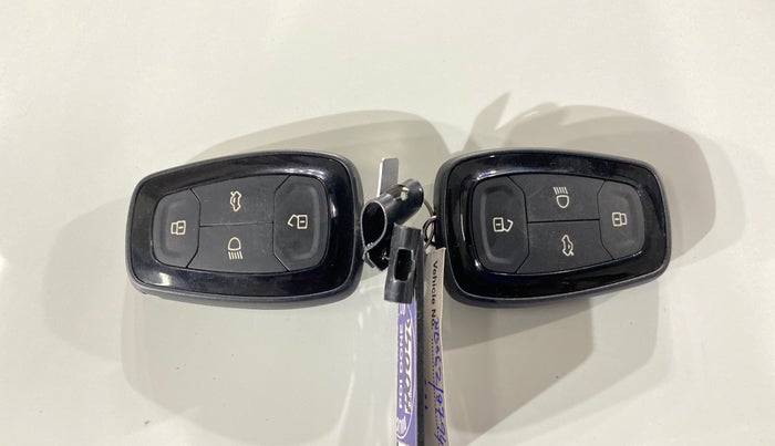 2023 Tata NEXON CREATIVE+ DCA 1.2 PETROL, Petrol, Automatic, 8,456 km, Key Close Up