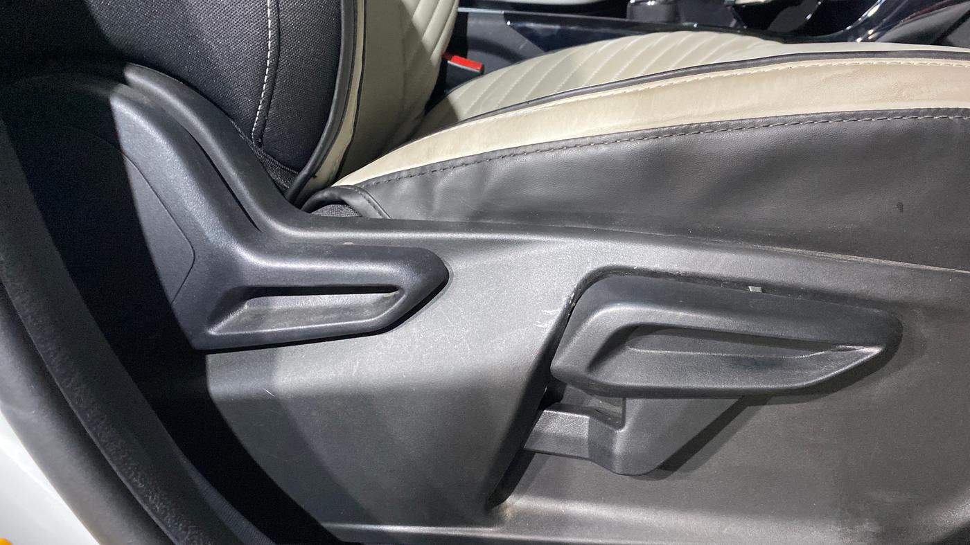 2023 Tata NEXON CREATIVE+ DCA 1.2 PETROL, Petrol, Automatic, 8,456 km, Driver Side Adjustment Panel