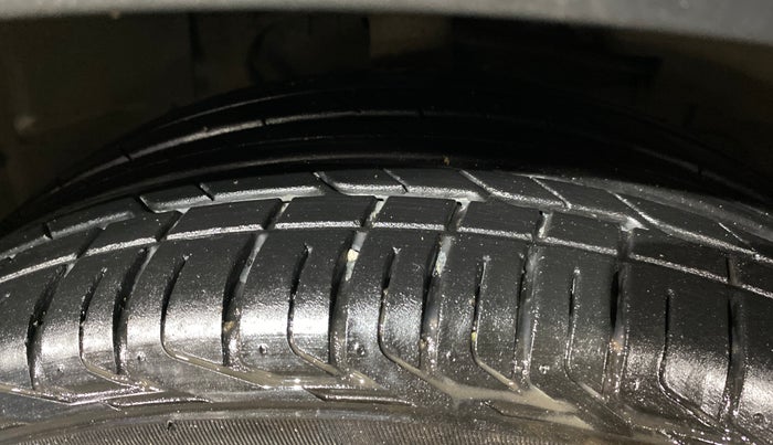 2023 Tata NEXON CREATIVE+ DCA 1.2 PETROL, Petrol, Automatic, 8,456 km, Right Front Tyre Tread