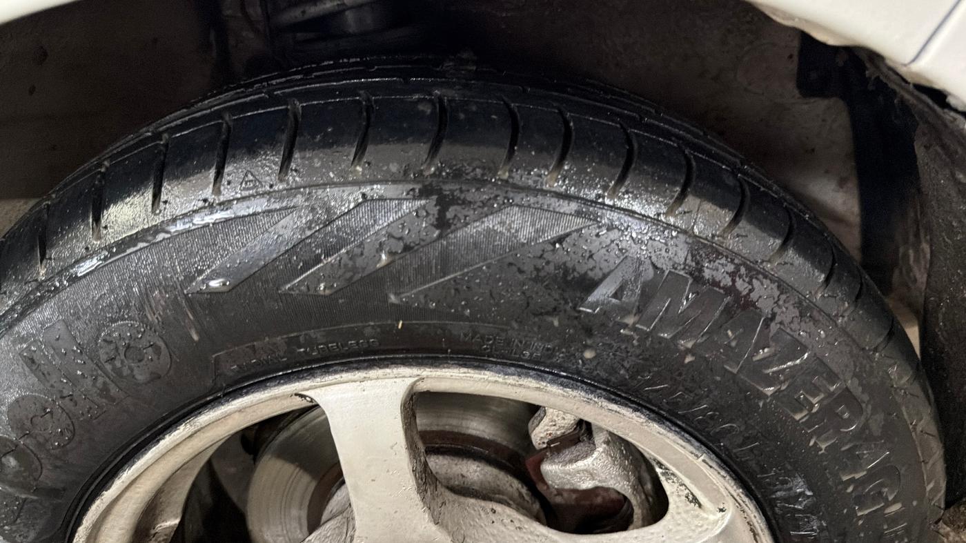 2017 Maruti Alto K10 LXI CNG (AIRBAG), CNG, Manual, 1,23,212 km, Right Front Tyre Tread