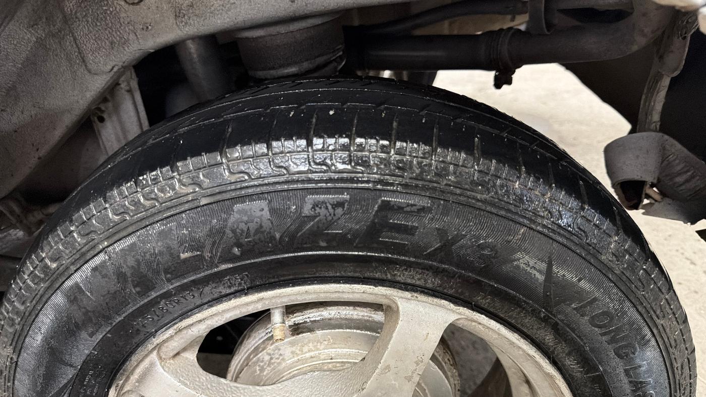 2017 Maruti Alto K10 LXI CNG (AIRBAG), CNG, Manual, 1,23,212 km, Left Rear Tyre Tread