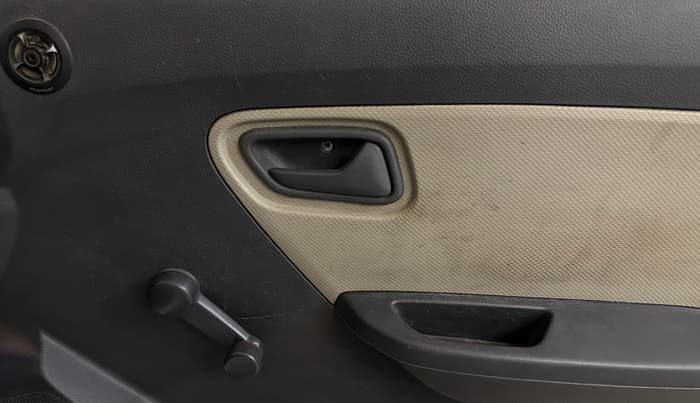 2017 Maruti Alto K10 LXI CNG (AIRBAG), CNG, Manual, 1,23,212 km, Driver Side Door Panels Control