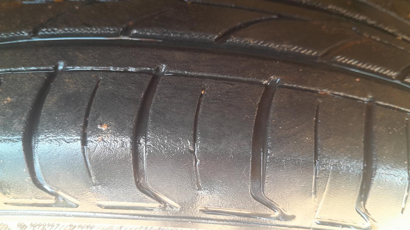 2016 Hyundai Creta SX PLUS 1.6 PETROL, Petrol, Manual, 77,192 km, Right Front Tyre Tread
