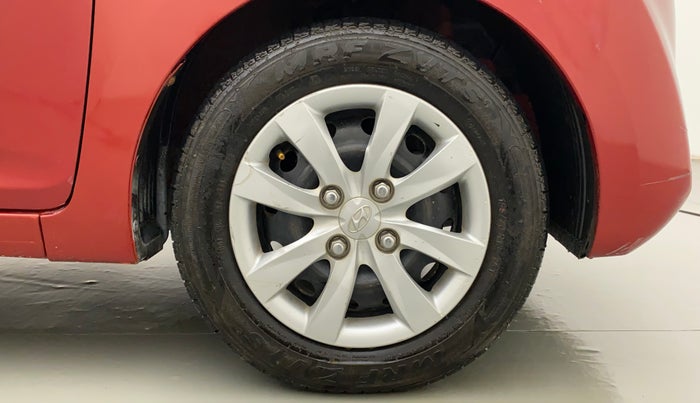 2011 Hyundai Eon MAGNA +, Petrol, Manual, 64,213 km, Right Front Wheel