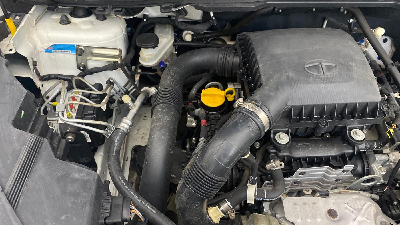 2023 Tata NEXON XM PETROL, Petrol, Manual, 27,285 km, Engine View - Right