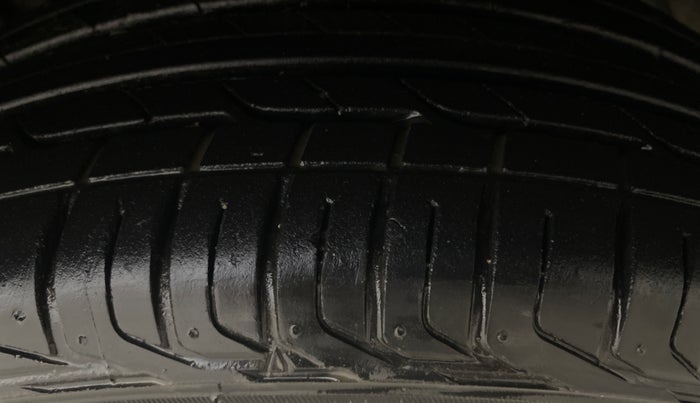 2023 Tata NEXON XM PETROL, Petrol, Manual, 27,285 km, Right Front Tyre Tread