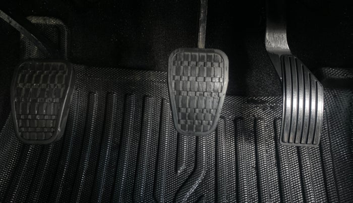 2023 Tata NEXON XM PETROL, Petrol, Manual, 27,285 km, Pedals