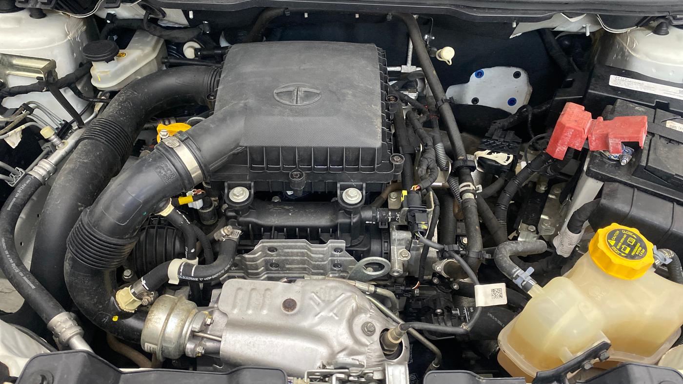 2023 Tata NEXON XM PETROL, Petrol, Manual, 27,285 km, Engine View