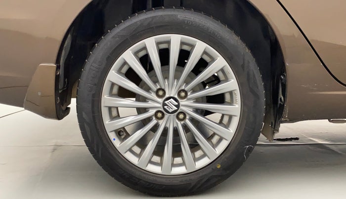 2015 Maruti Ciaz ZXI+, Petrol, Manual, 93,481 km, Right Rear Wheel