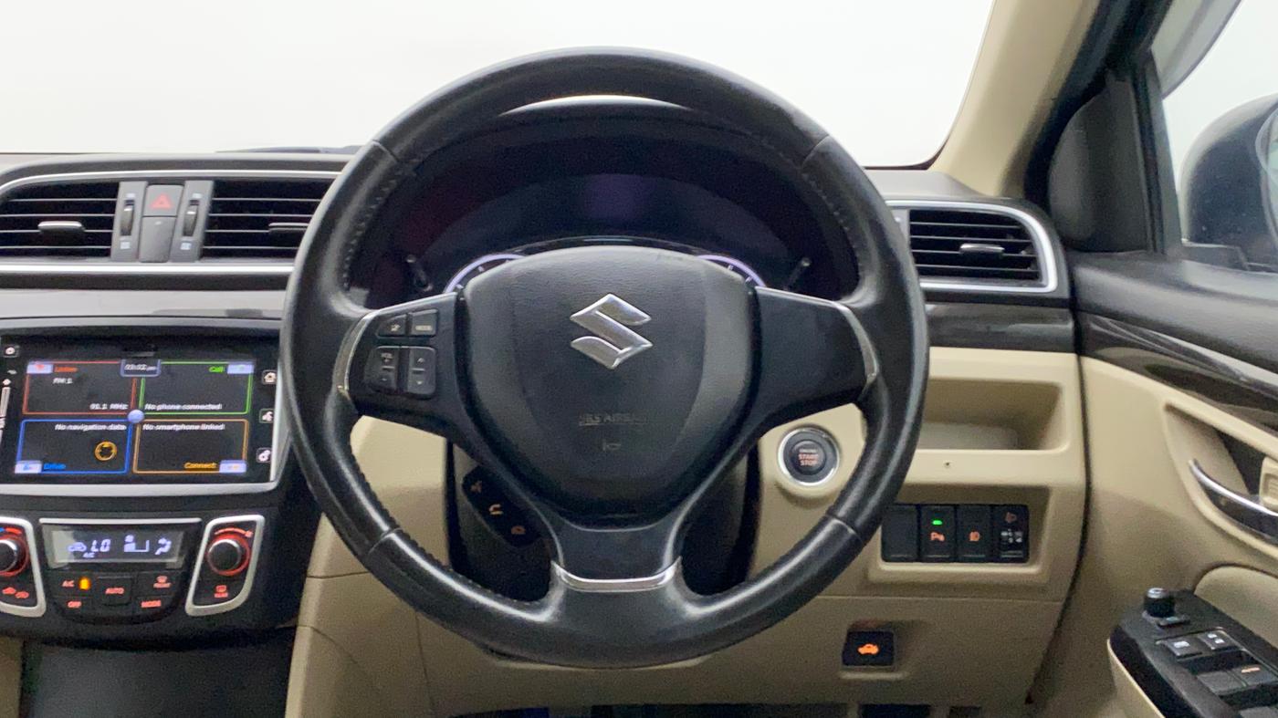 2015 Maruti Ciaz ZXI+, Petrol, Manual, 93,481 km, Steering Wheel Close Up