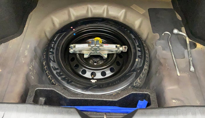 2015 Maruti Ciaz ZXI+, Petrol, Manual, 93,481 km, Spare Tyre
