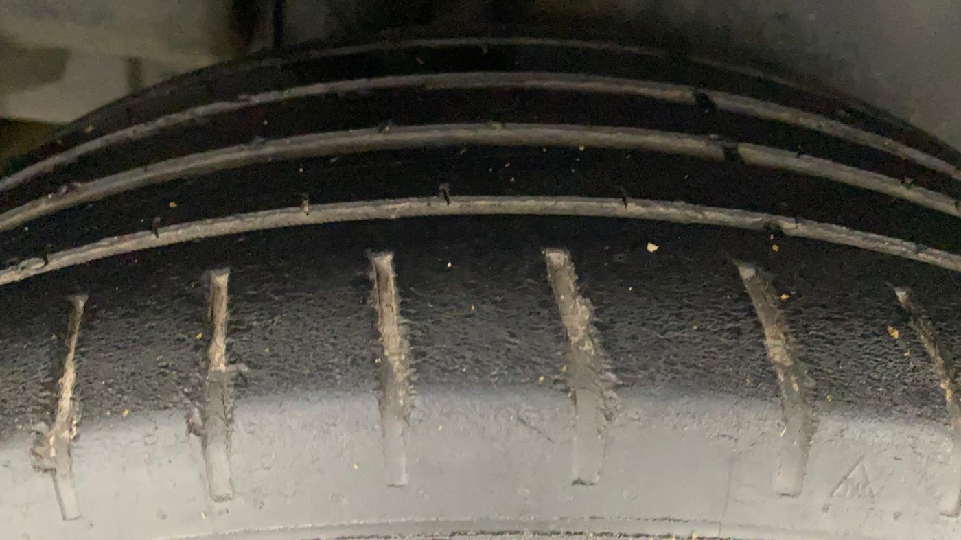 2015 Maruti Ciaz ZXI+, Petrol, Manual, 93,481 km, Right Rear Tyre Tread