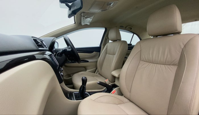 2015 Maruti Ciaz ZXI+, Petrol, Manual, 93,481 km, Right Side Front Door Cabin