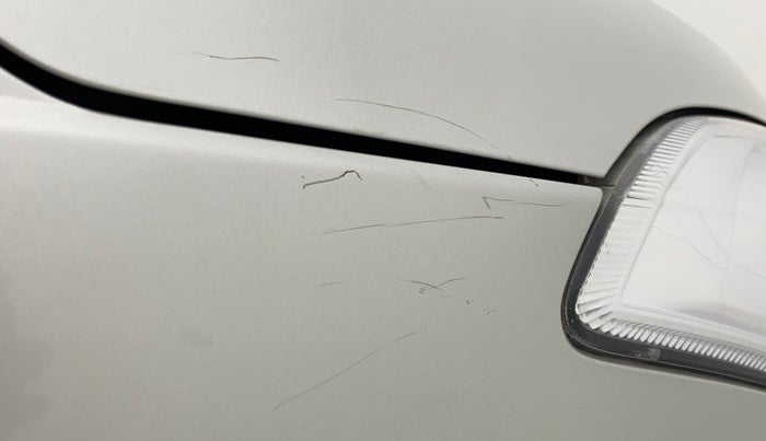 2014 Maruti Swift VXI, Petrol, Manual, 32,639 km, Right fender - Minor scratches