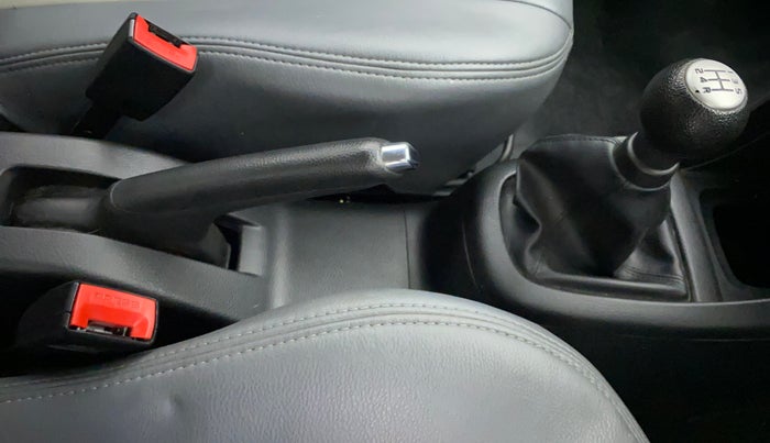 2014 Maruti Swift VXI, Petrol, Manual, 32,639 km, Gear Lever