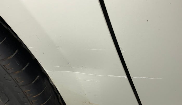 2014 Maruti Swift VXI, Petrol, Manual, 32,639 km, Left fender - Minor scratches