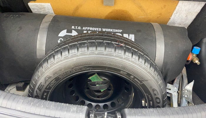 2016 Hyundai Grand i10 SPORTZ 1.2 KAPPA VTVT, CNG, Manual, 85,587 km, Spare Tyre