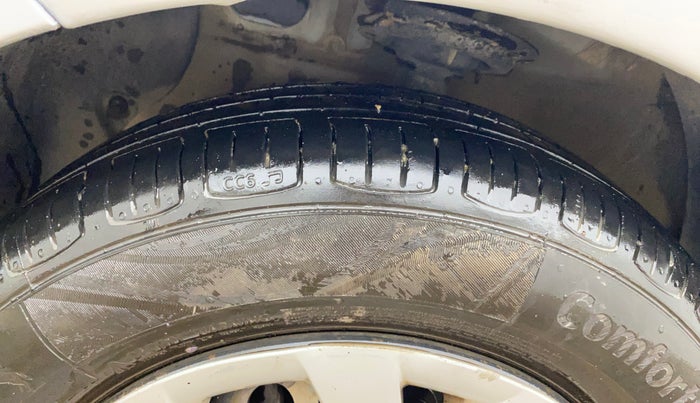 2016 Hyundai Grand i10 SPORTZ 1.2 KAPPA VTVT, CNG, Manual, 85,587 km, Left Front Tyre Tread