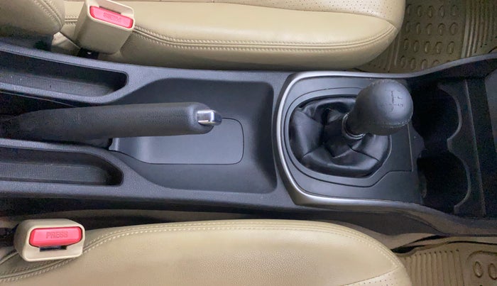 2015 Honda City 1.5L I-DTEC VX, Diesel, Manual, 65,425 km, Gear Lever