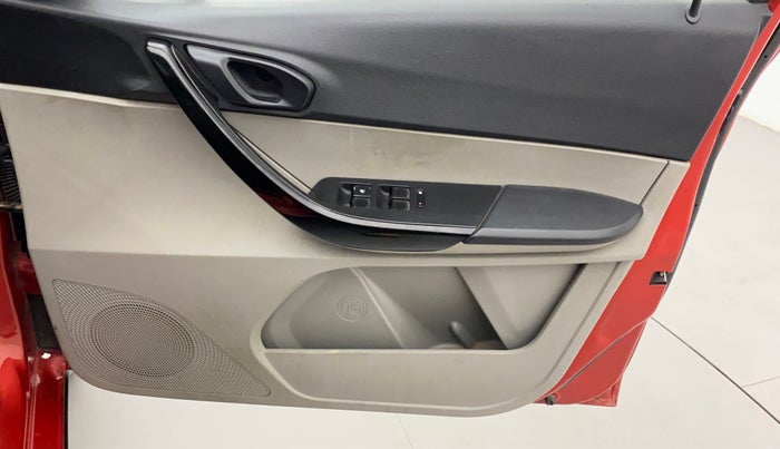 2019 Tata Tiago XZ PETROL, Petrol, Manual, 21,521 km, Driver Side Door Panels Control