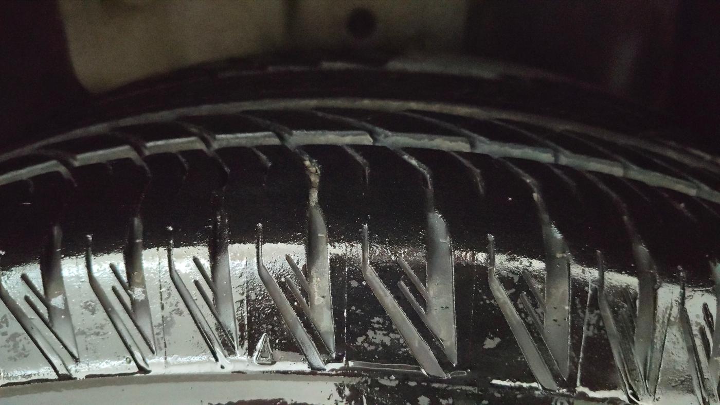 2014 Honda CRV 2.4L 2WD AT, Petrol, Automatic, 99,575 km, Left Rear Tyre Tread