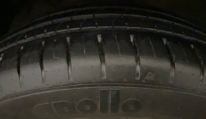 2023 Maruti Baleno ALPHA PETROL 1.2, Petrol, Manual, 38,823 km, Left Front Tyre Tread