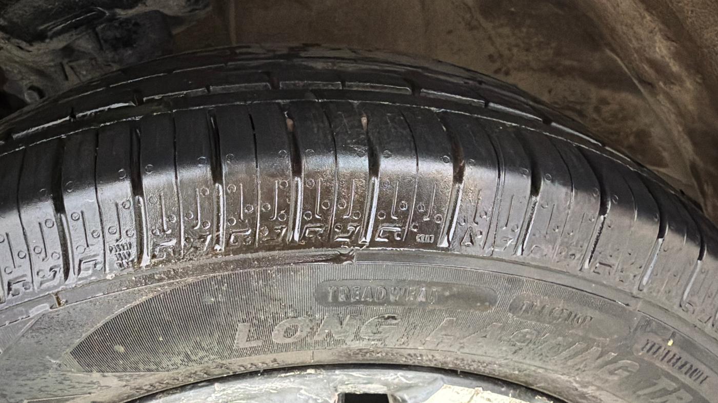 2023 Hyundai EXTER SX(O), CNG, Manual, 62,192 km, Left Front Tyre Tread