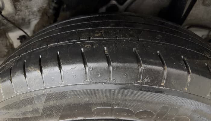 2021 Hyundai VENUE S 1.2, Petrol, Manual, 29,326 km, Left Rear Tyre Tread