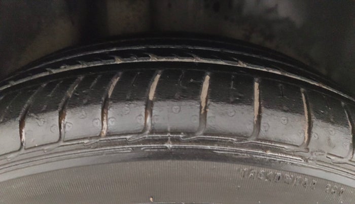 2019 Volkswagen Vento HIGHLINE PLUS 1.2 AT, Petrol, Automatic, 55,875 km, Right Rear Tyre Tread