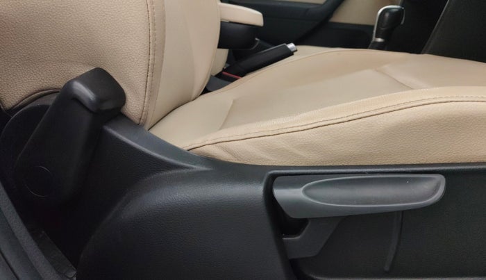 2019 Volkswagen Vento HIGHLINE PLUS 1.2 AT, Petrol, Automatic, 55,875 km, Driver Side Adjustment Panel