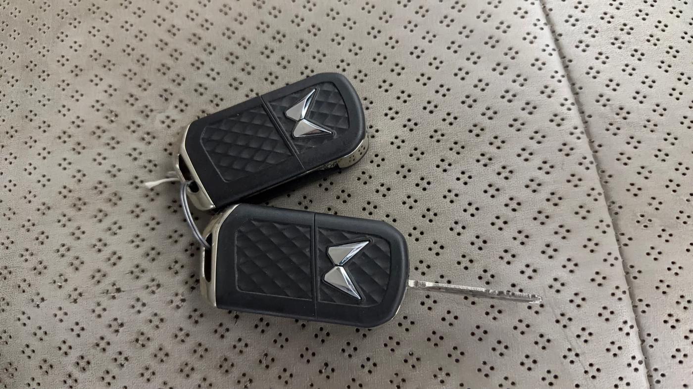 2022 Mahindra XUV700 AX 5 P MT 7 STR, Petrol, Manual, 55,215 km, Key Close Up