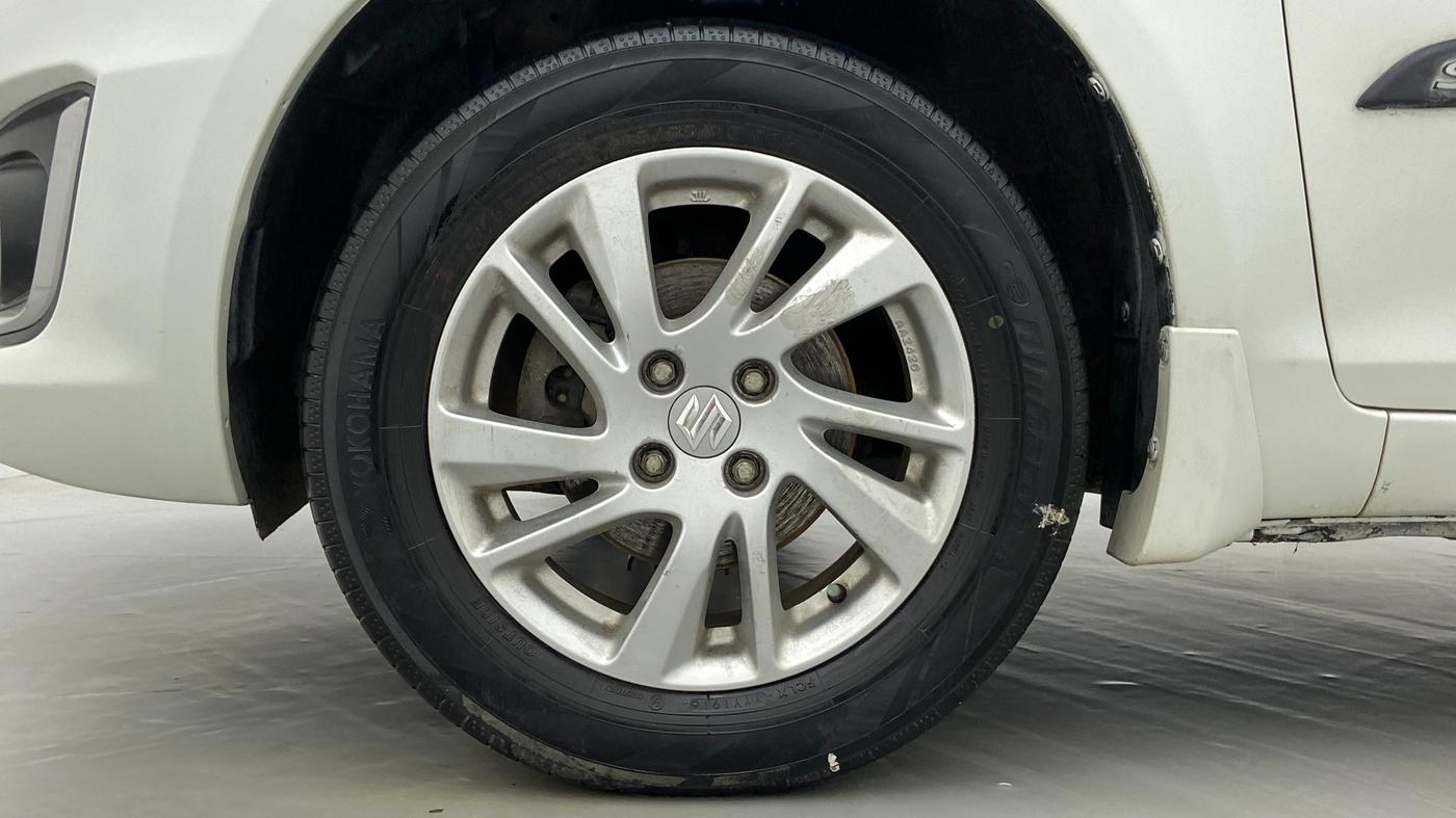 2015 Maruti Swift VDI ABS, Diesel, Manual, 57,387 km, Left Front Wheel