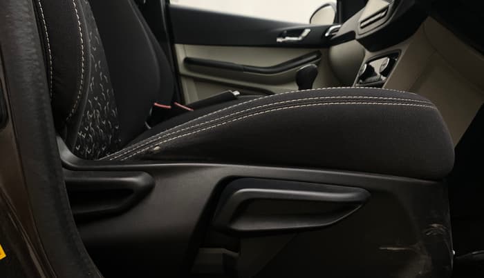 2022 Tata Tiago XZ PLUS PETROL, Petrol, Manual, 50,880 km, Driver Side Adjustment Panel