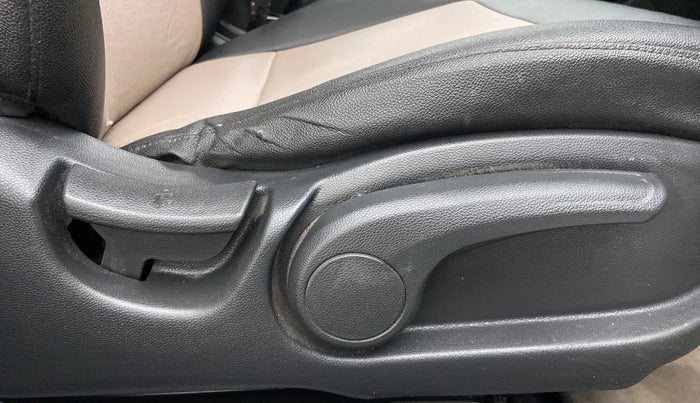 2018 Hyundai Elite i20 ASTA 1.2, Petrol, Manual, 50,855 km, Driver Side Adjustment Panel
