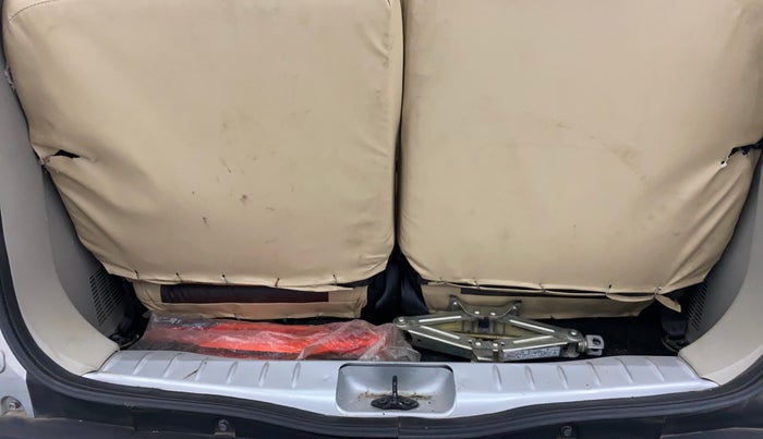 2022 Renault TRIBER RXT, Petrol, Manual, 32,819 km, Boot Inside