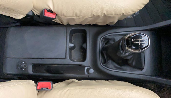 2022 Renault TRIBER RXT, Petrol, Manual, 32,819 km, Gear Lever