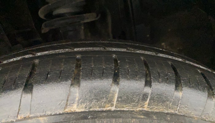 2022 Renault TRIBER RXT, Petrol, Manual, 32,819 km, Left Front Tyre Tread