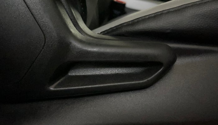 2023 Tata NEXON XM SUNROOF PETROL, Petrol, Manual, 40,988 km, Driver Side Adjustment Panel